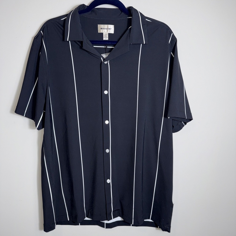 Industry Men's Camp Short Sleeve Striped Stretch Button Down Shirt Large Black